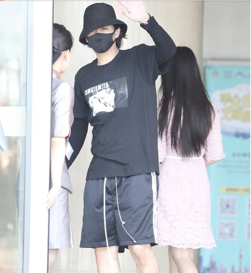 吴亦凡恋情曝光!网友扒出了这么多瓜,而且都是梗王,xswl