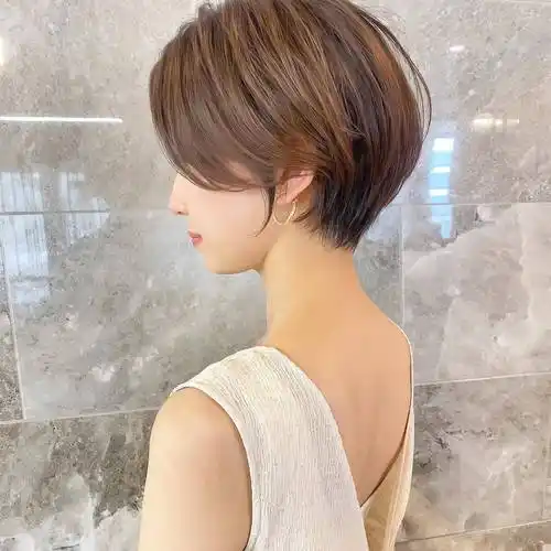 可以选择这三种,个性瘦脸很时尚_发型_短发_造型