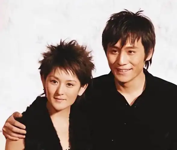 刘烨当时出演该剧的男主角,谢娜经常向他请教演技问题.