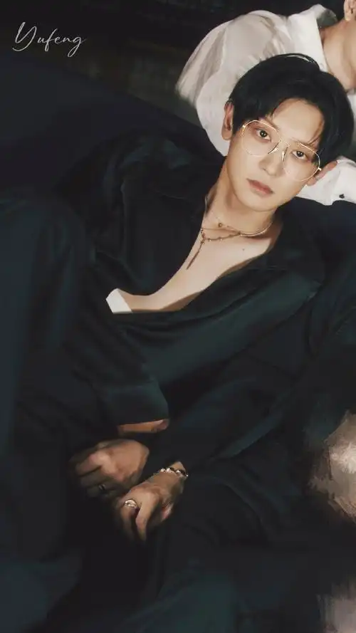 exo预告#我说了朴灿烈真的差一副眼镜