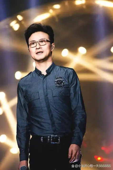 汪峰带女儿做亲子鉴定?