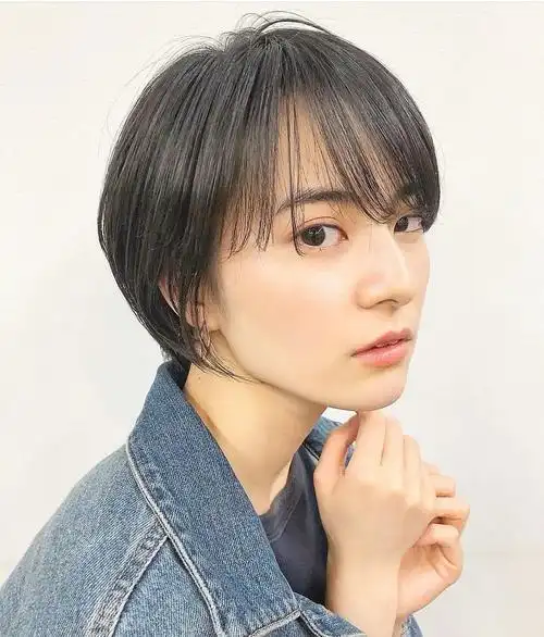 碎刘海层次短发