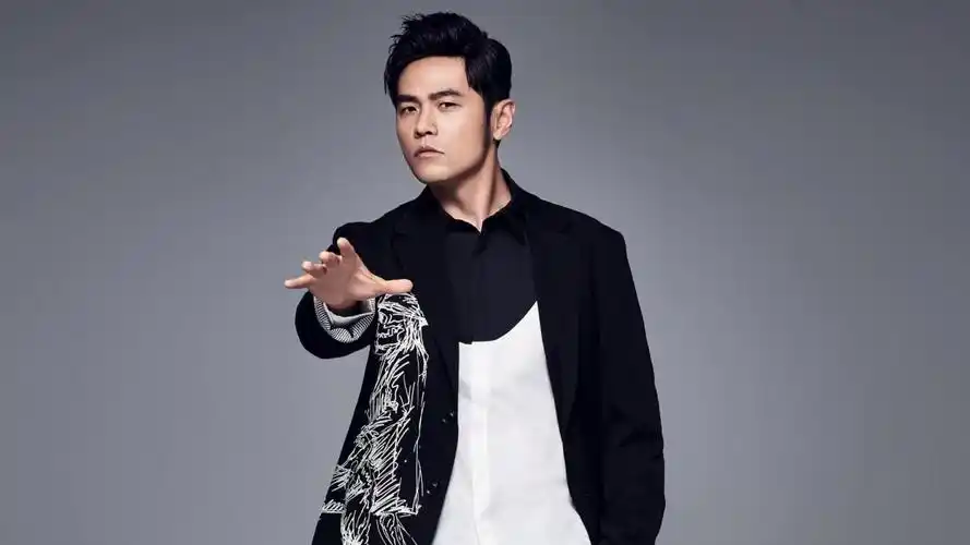 华语流行乐男歌手周杰伦个人简介及事迹概述介绍