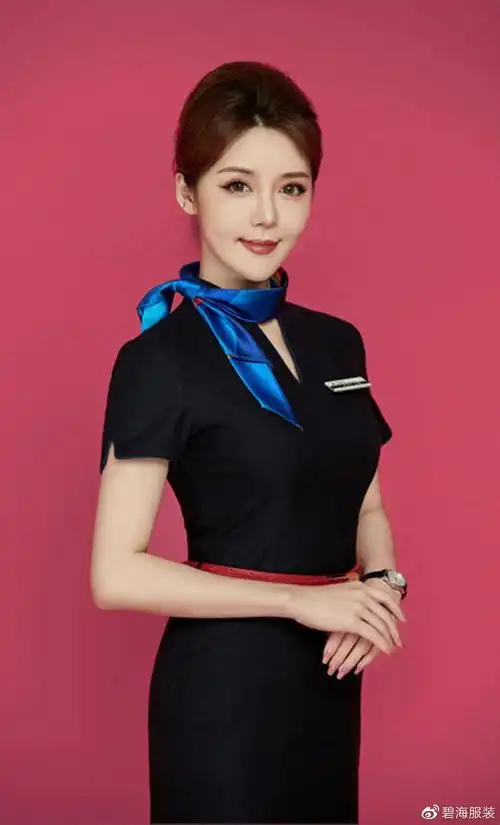 「国内航司制服赏析」中国东海航空空姐制服黑色优雅
