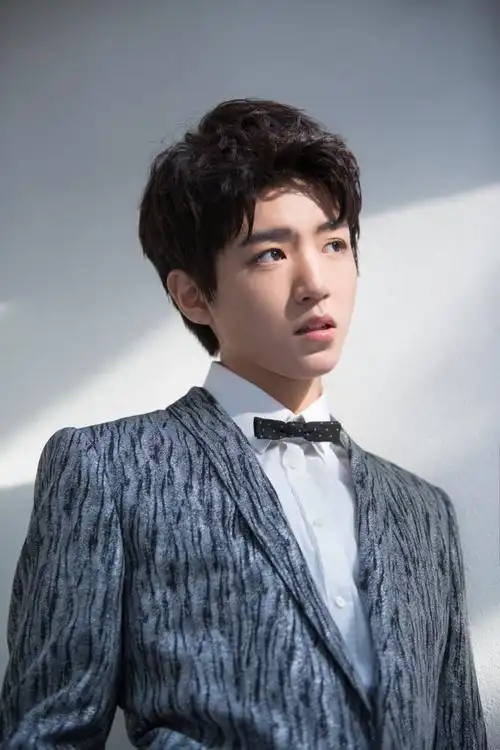 王俊凯一秒入戏#暴风期待王俊凯在《1921》里的表现从曝光的花絮就能