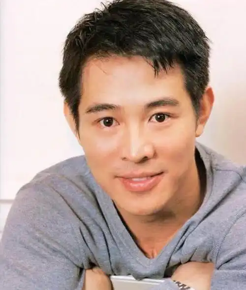 李连杰被低估的一部电影上映16天被下线可如今成了经典