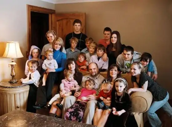 揭中外一夫多妻的真实生活组图7