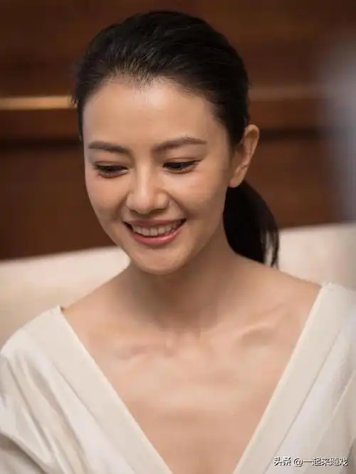 "我接下这部戏的原因只有一个,就是高圆圆,她有的元素是时下很多年轻