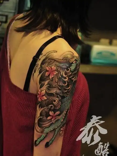 火麒麟臂图片纹身