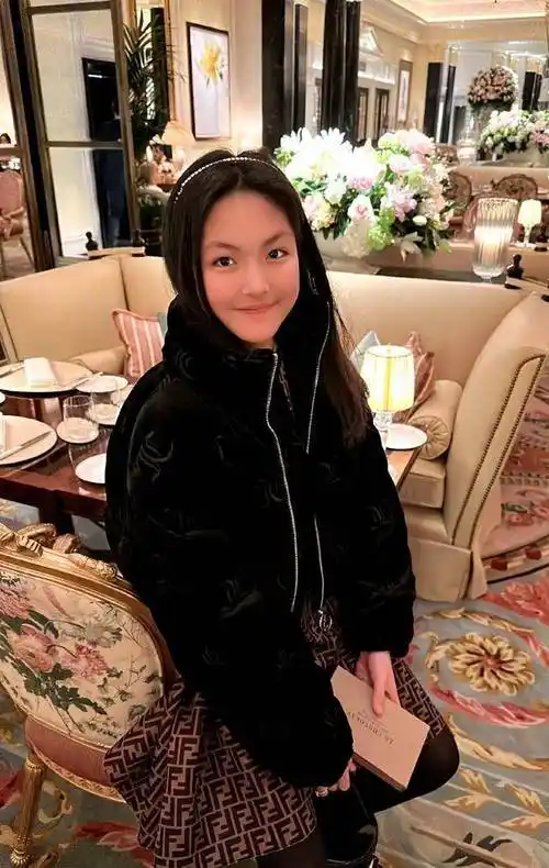 李湘唯一一次受苦是在怀孕期间,怀王诗龄时曾因身体不适几乎导致与