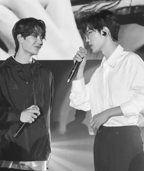 古装造型惊艳荧屏现代装帅的高级肖战王一博最心动的少年郎