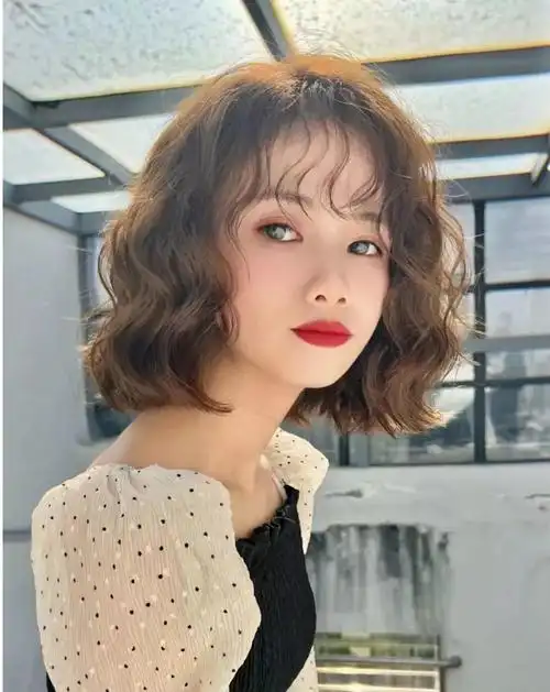 短发怎么做好看?全头烫纹理烫超短刘海,今天这15款都让人心动
