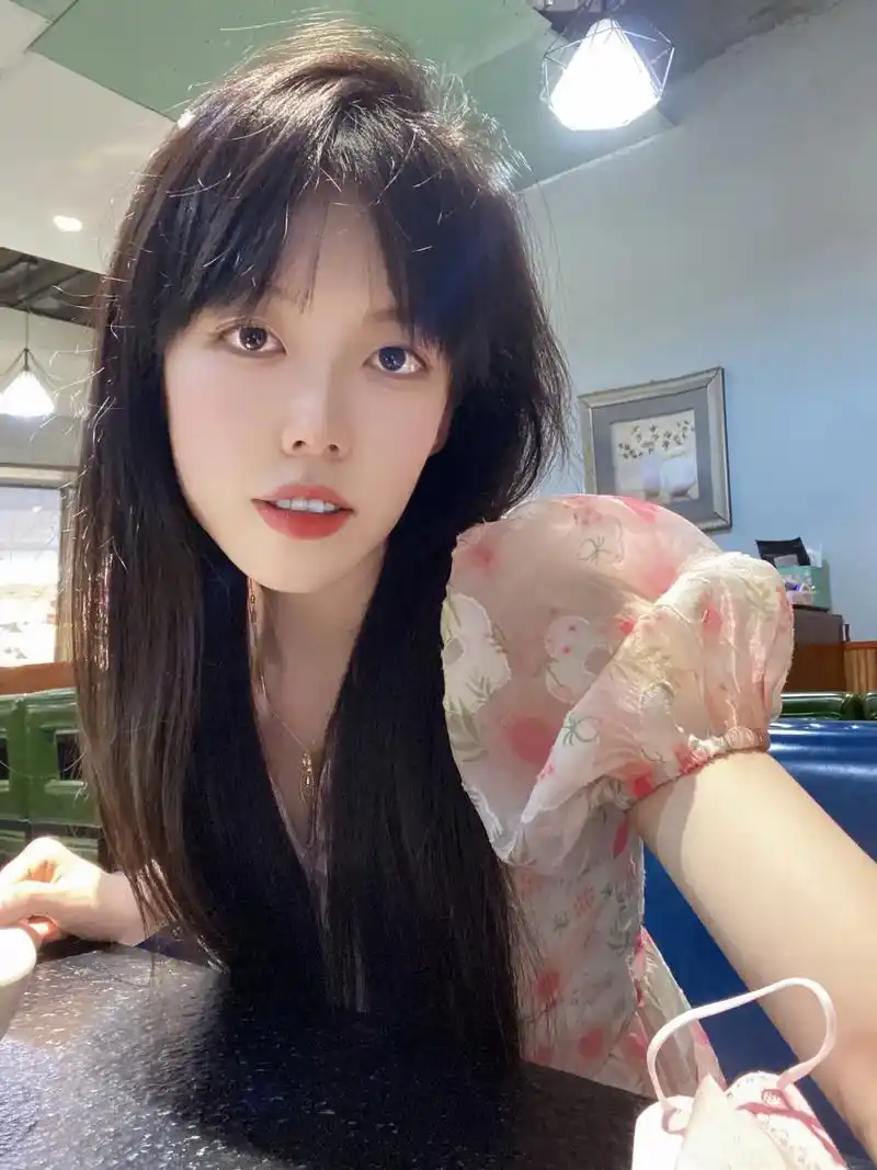 爱老婆的定义:不管有什么好吃的都要让老婆先吃 老婆最大 老婆 - 抖音