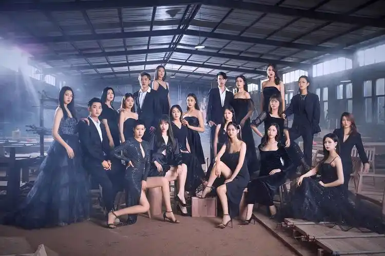 多人合照_摄影师ht-站酷zcool