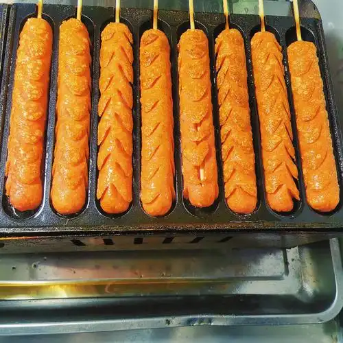 谁能拒绝一根嘎嘎香的烤肠呢