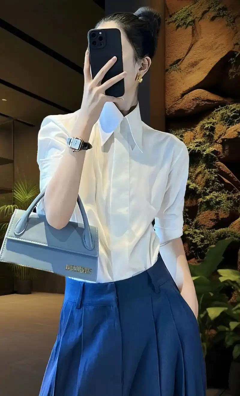 质感白衬衣加蓝色高腰阔腿裤,又美 - 抖音