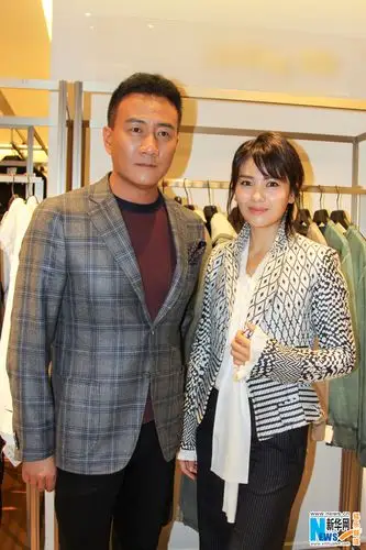 胡军跨界时尚玩转"双城记" 刘涛为好友站台