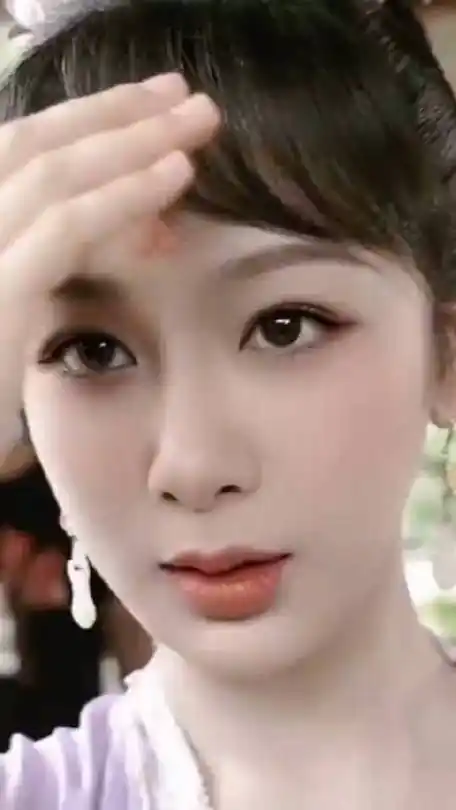 杨紫拍到邓为秒变夹子音,表哥笑得好调皮,丰隆笑得好害羞