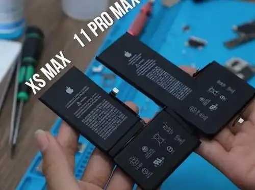 苹果iphone11promax全球首拆电池明显变厚