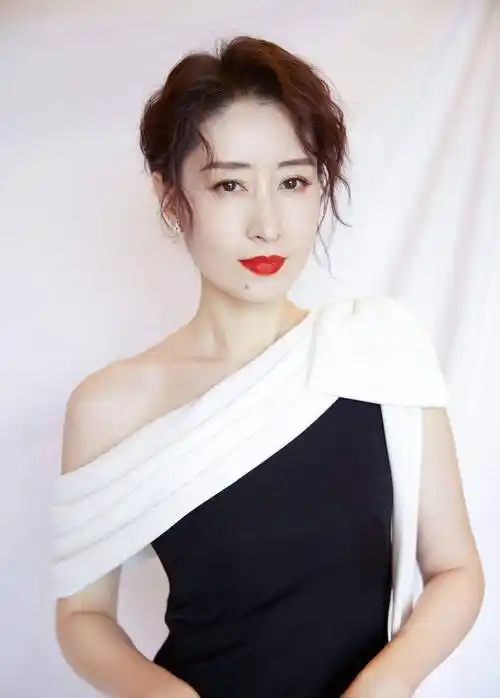 刘敏涛:家教太严退出娱乐圈,嫁给富豪7年,买不起一个冰淇淋_观众_家珍