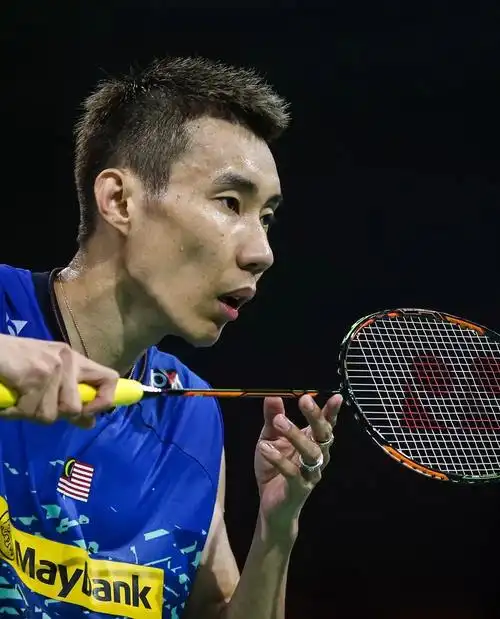 羽毛讲堂--新拍 | ax99 lcw荣耀出世 听听"设计师"李宗伟怎么说