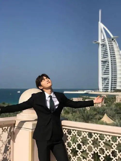 图1-3 ceo李友灿出差到访迪拜照片【from.