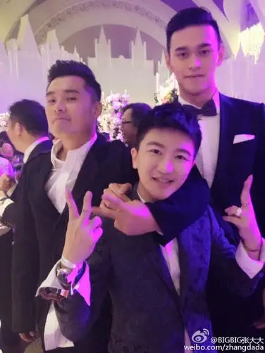 杨幂baby合照上热搜 张大大豪华交友圈都有谁?