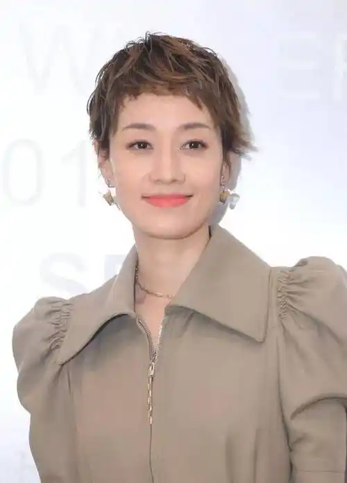 超短发的女明星还真的没有几个,就"马伊琍"和"孙俪"敢剪这样的发型