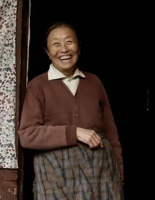 "丑娘"张少华因病去世,曾拼命拍戏为儿子还房贷,网友:冤孽啊