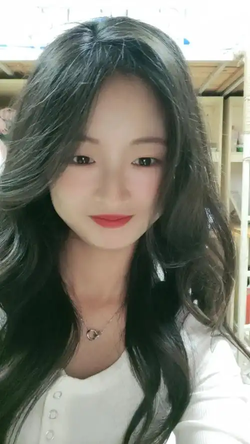 请把这个发型焊在我的头上谢谢#女大学生 #日常自拍 #今天长 - 抖音