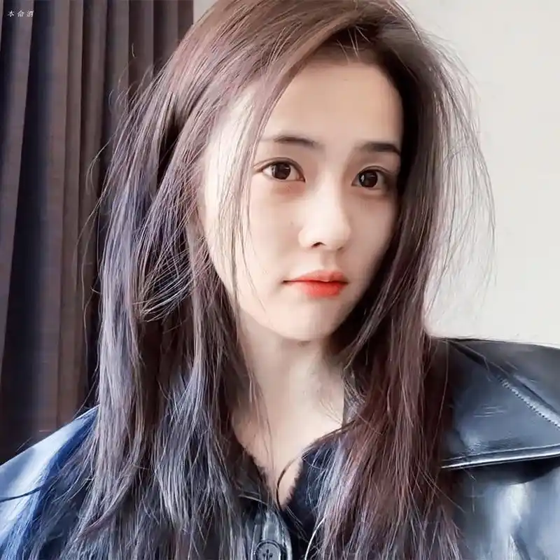 【白鹿素颜短发造型,狗仔称认不出来,反差太大,网友却表示:"一切为了