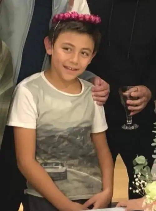 刘德华儿子照片周华健儿子晒照被嘲