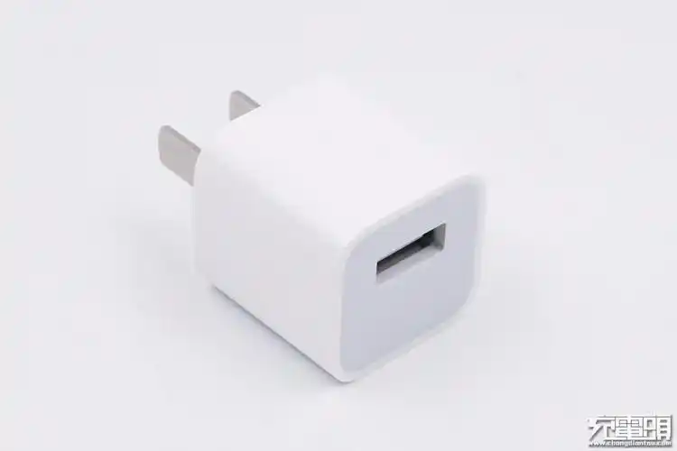 一,iphone 11原装充电器a1443外观想了解更多的苹果原装5w充电的拆解