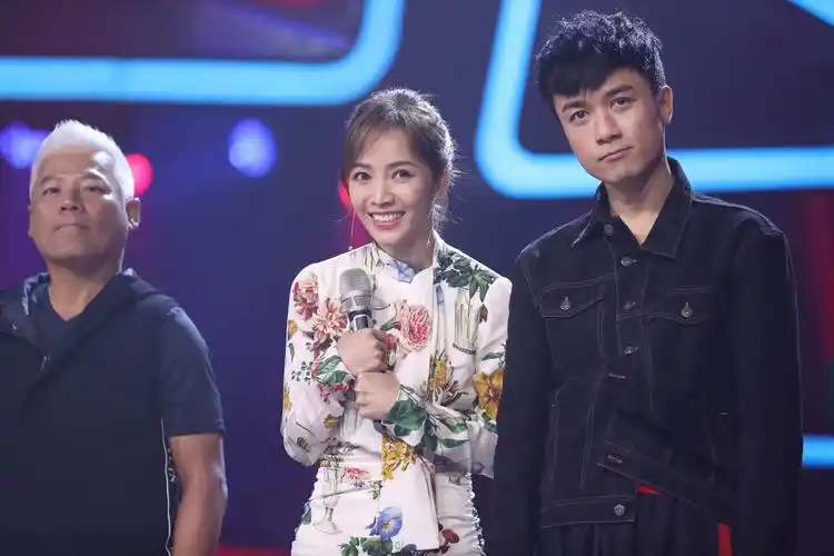 古巨基搭档侯佩岑,《蒙面唱将猜猜猜》第三季即将开唱