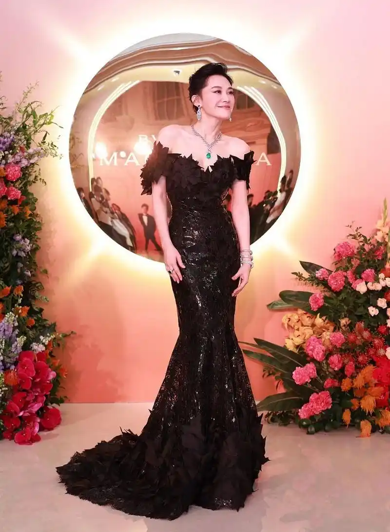 许晴的女人味,一般人都顶不住  许晴是一个让人闭上眼睛,脑海里满是