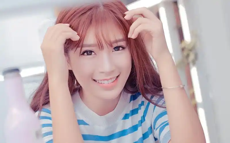 性感美女室内写真,高清图片,电脑桌面-壁纸族