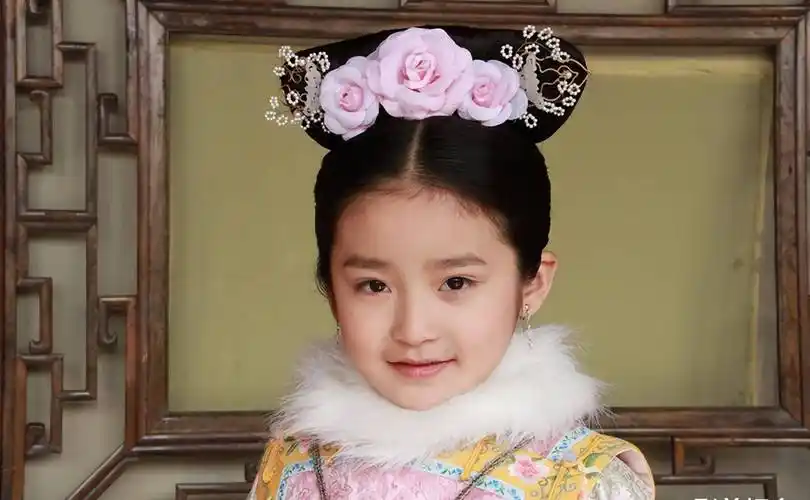 昔日童星初长成风格巨变,穿出时尚曲线变超级辣妹_柴蔚_网友_上围