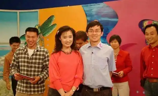 央视主持人桑晨:21岁进央视,工作28年零绯闻,丈夫身份至今成谜