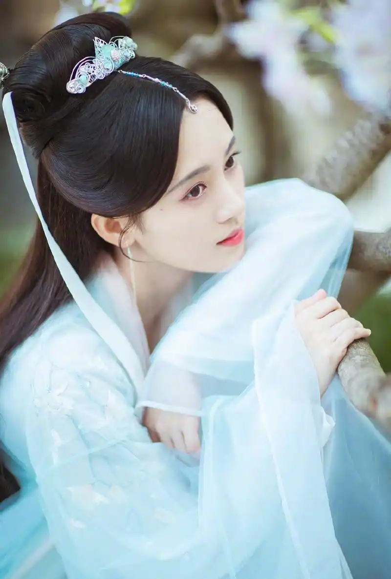 鞠婧祎为什么被称为"四千年美女",看完这组图,网友:凭什么不