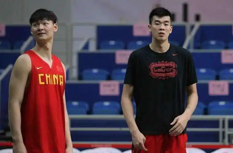 13岁身高达到2米, 和阿联参加综艺|李慕豪|cba|沈梓捷_新浪网