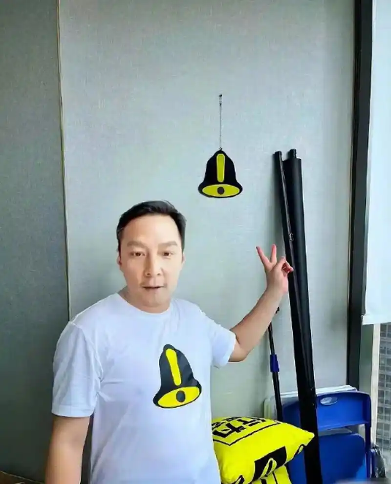 那么,吴彦祖到底是胖了还是没胖?这个问题引发了网友们的讨论.