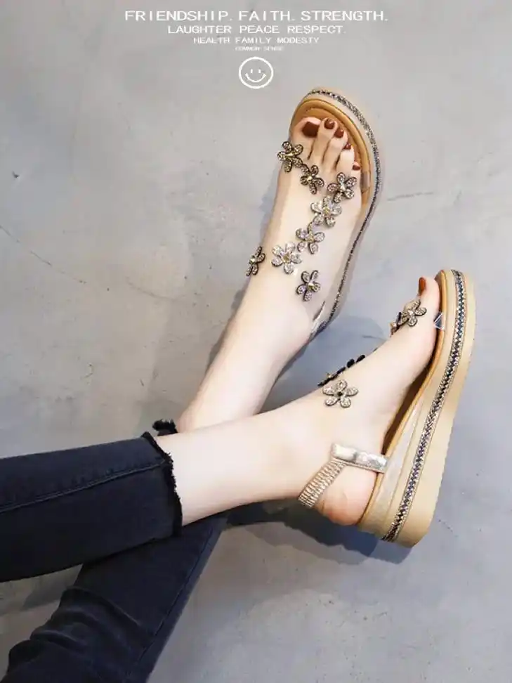 网红坡跟凉鞋女夏季2022新款爆款