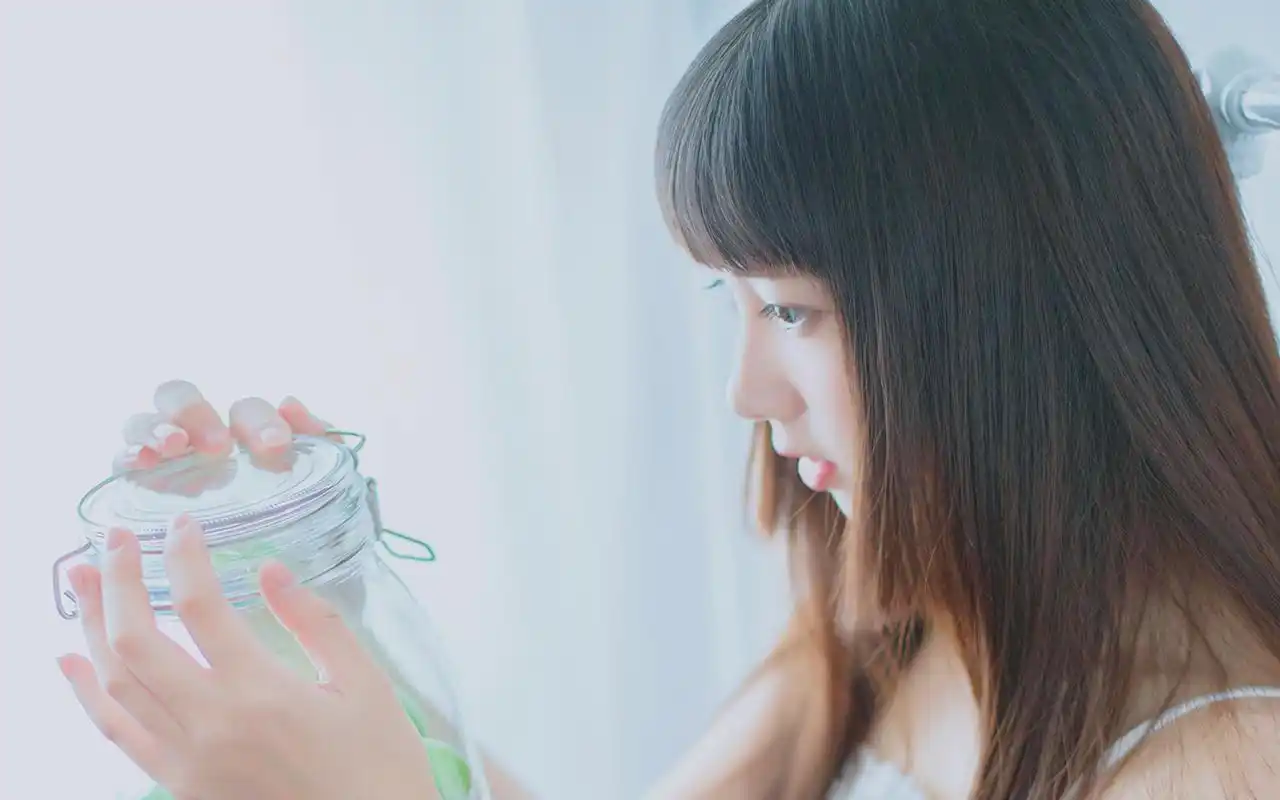 长发清纯美女文艺唯美写真高清壁纸