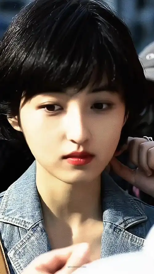 张子枫电影穿过月亮的旅行##张子枫林秀珊