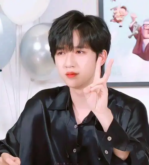 贺峻霖成人礼有望集齐tnt,期待团综外务,苦日子终于过去了