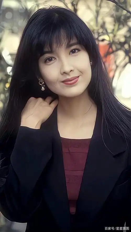 周慧敏一个时代的符号青春美丽足以成为玉女掌门人的代名词