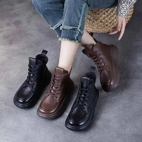 臻选真皮短靴英伦风头层牛皮2023秋冬新款马丁靴防滑高帮白雪时尚