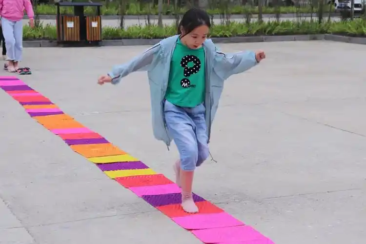 主页 新闻 旅游指南上午: 1.教官带领下进行队列,纪律训练; 2.