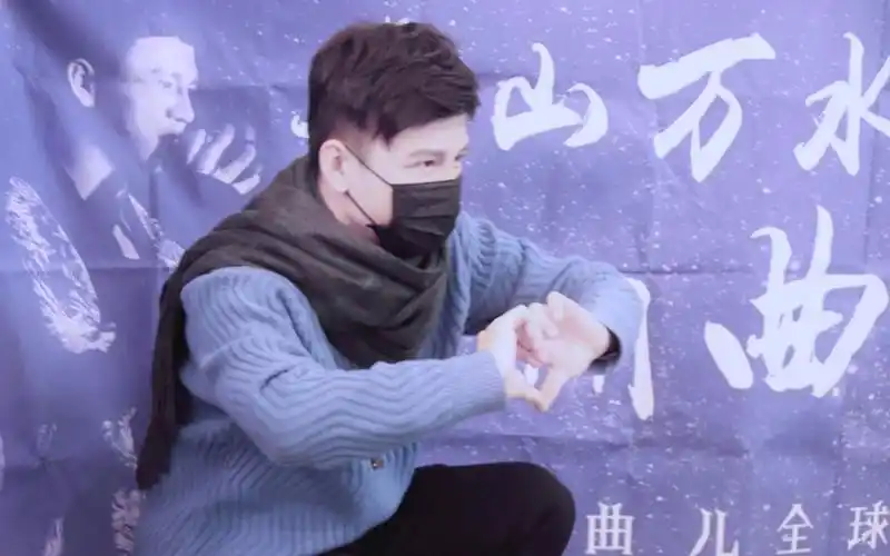 小曲儿107秒快闪安利视频-_哔哩哔哩 (゜-゜)つロ 干杯~-bilibili