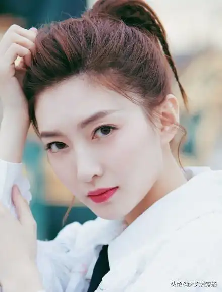 女明星高马尾合集:唐嫣baby知性热巴霸气,刘亦菲第一